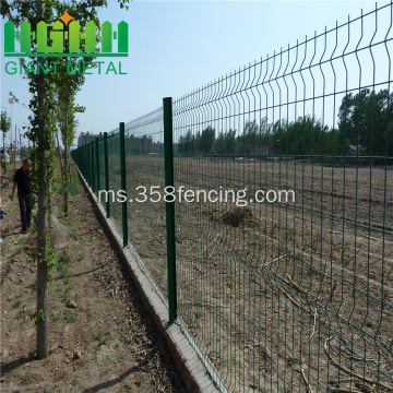 Segitiga lenturan Galvanized BRC Weld Mesh Pagar